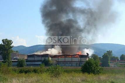 Sve je upućeno u Celex: Banjalučki vatrogasci se BORE SA VELIKOM VATROM (VIDEO, FOTO)