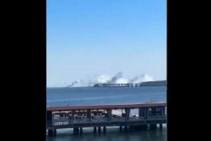 Kuljaju oblaci dima: Čuju se eksplozije oko Kerčkog mosta na Krimu (VIDEO)
