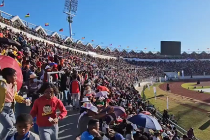 TRAGEDIJA U stampedu na stadionu poginuo veliki broj osoba (VIDEO)