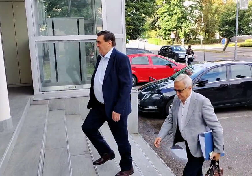 "Ljudi su tokom evakuacije sjedili na balkonu i PILI KAFU" Nastavljeno suđenje Obrenu Petroviću i Milku Vidakoviću zbog KATASTROFALNIH POPLAVA u Doboju