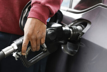Ljudi sipali pogrešno gorivo: Radnici pumpe napravili kobnu grešku, STOTINE AUTOMOBILA U KVARU