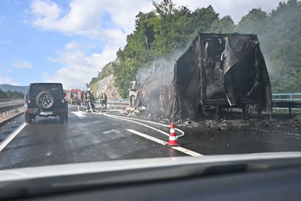 Vatra "progutala" kamion: Požar na auto-putu u Hrvatskoj, kolona duga 9 kilometara (VIDEO)