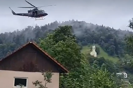 "Mnogi su zarobljeni u svojim domovima" Helikopter evakuiše građane u Sloveniji (FOTO)