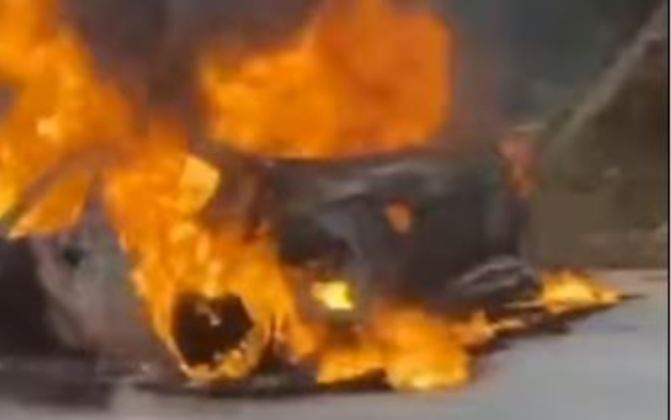 automobil u plamenu