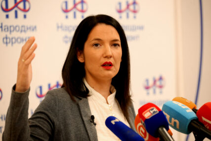 "Gdje su sada režimski ustavobranitelji" Trivićeva poručila da nema povlačenja pred pokušajem zabrane okupljanja ispred NSRS (FOTO)