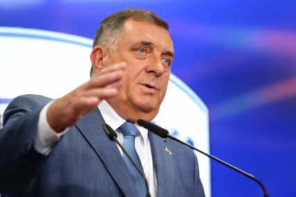 “Rukovodstvo čuva stabilnost uprkos pritiscima” Dodik istakao da je cilj svih napada na Srpsku imovina koju žele da joj otmu