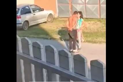 Pijan udarao suprugu u glavu: Jezive scene još jednog maltretiranja žene nasred ulice (VIDEO)