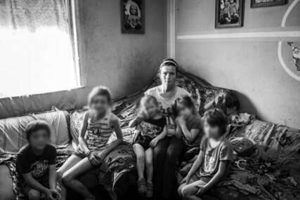 Njihova kuća ispunjena je miševima, bubašvabama i buđi: Porodica Mijatović ima šestoro djece, a želja im je da imaju novi dom (FOTO)