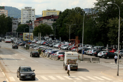 "Da zajedno branimo gradsku imovinu" Upućen poziv političarima na sastanak oko parkinga kod Stare autobuske u Banjaluci