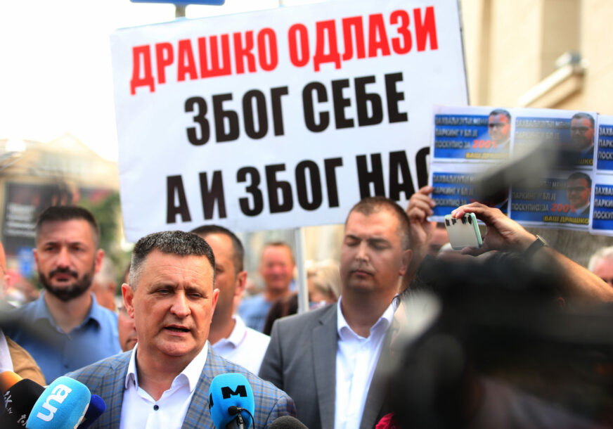 Vlado Đajić na protestu protiv Stanivukovića