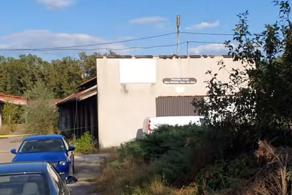Vidi se trag metka na šajbni: Pogledajte BMW kojim se ubica Sulejmanović dovezao na farmu (VIDEO)