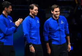 Ponovo na terenu: Federer i dalje ima magiju u rukama (VIDEO)