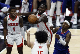Ništa od povratka u Evropu: Španski centar ostaje u NBA, cilja prsten