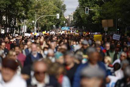 OGROMAN PROTEST U MADRIDU Okupilo se 40.000 Španaca, bune se protiv plana za amnestiju katalonskih separatista