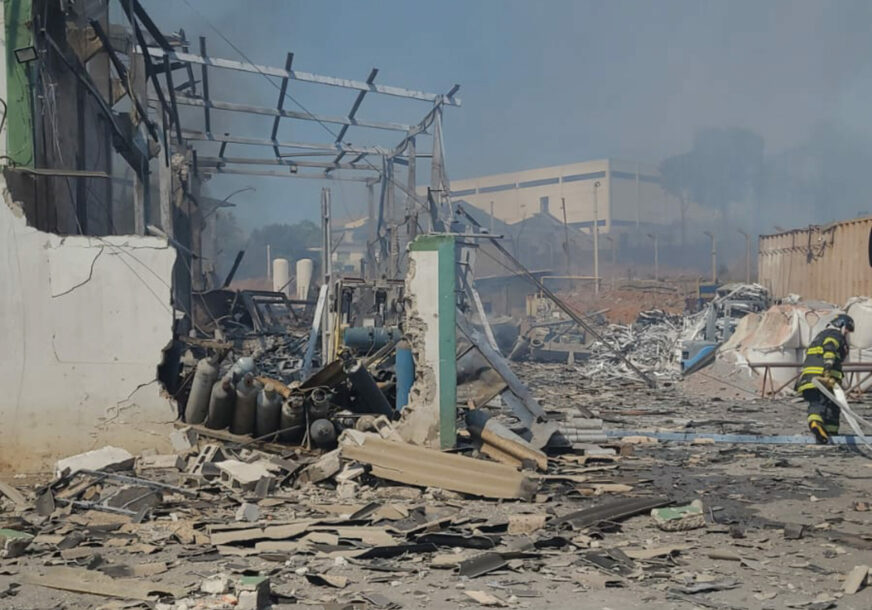Fabrika nakon eksplozije