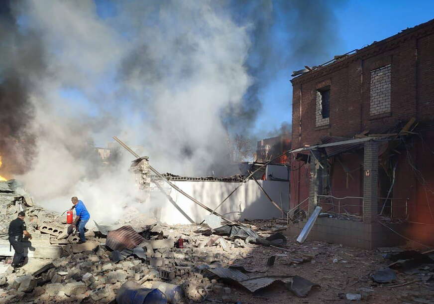 Raketiran Krivi Rog, ima MRTVIH: Ruski napadi na više ukrajinskih oblasti (FOTO)
