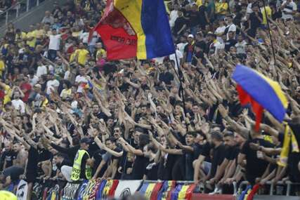UEFA IZREKLA KAZNU Rumuni zbog transparenta "Kosovo je Srbija" pred praznim tribinama (FOTO)
