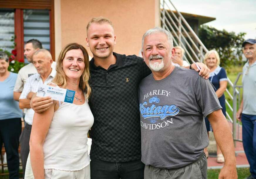 Draško Stanivuković sa sugrađanima