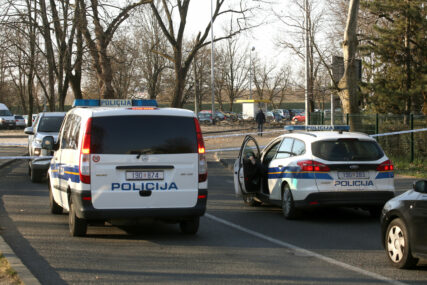 Dva vozila policije Hrvatske