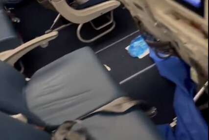 "Imamo biološku opasnost" Hitno okrenuli avion i vratili se nazad zbog DIJAREJE PUTNIKA, posada čupala tepihe (VIDEO)