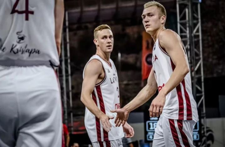 SRBIJA SAZNALA RIVALA Poznato sa kim će basketaši igrati u polufinalu Evropskog prvenstva (VIDEO)