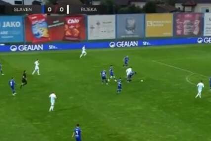 Majstorija u Hrvatskoj: Igrač pretrčao cijeli teren i postigao gol (VIDEO)