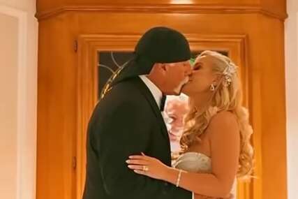 Hulk Hogan (70) oženio se 24 GODINE MLAĐOM: Nakit na nevjesti nije mogao da bude luksuzniji i skuplji (VIDEO)