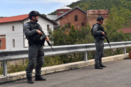 "OČEKUJE SE DOLAZAK KFOR" U akciji kosovske policije pronađeno oružje i eksplozivne naprave na sjeveru Kosova