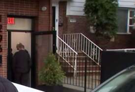 "ČULI SMO VRIŠTANJE" U stanu u Njujorku policija pronašla tijelo majke (37), kćerke (14) i ugušen psa (VIDEO)