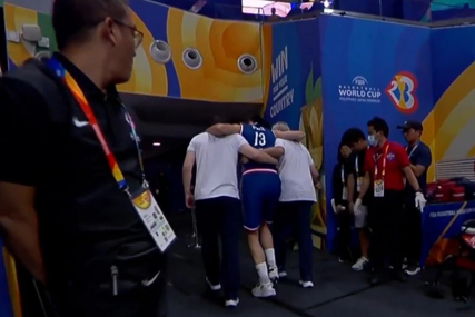 BOLI I NA POGLED Teška povreda Ognjena Dobrića u finalu Mundobasketa, Srbija sa 10 igrača (VIDEO)