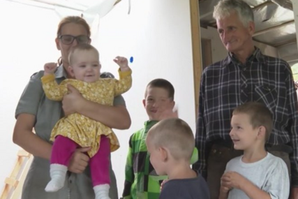 Njihovoj sreći nema kraja: Desetočlana porodica Stanković iz Prijedora uskoro dobija novi dom (VIDEO)