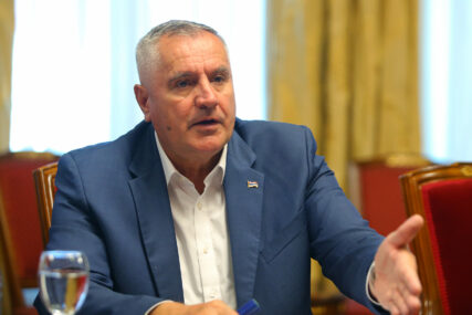 "Minimalac u Srpskoj će biti povećan" Višković se pita kako poslodavci misle zadržati radnika s platom od 700 KM