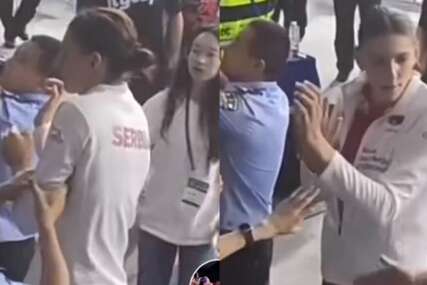 "Pusti me" Neprijatna scena za Tijanu Bošković u Kini, policajac je uhvatio za ruku, ona se otrgla (VIDEO)