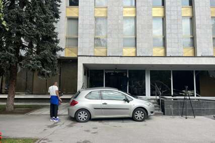 Oglasili se iz policije nakon Vukanovićeve blokade: Evo šta su rekli o nepropisnom parkiranju narodnog poslanika
