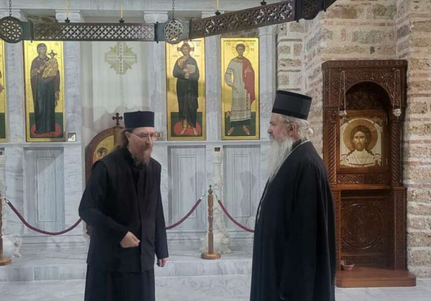 Episkop Teodosije i otac Danilo