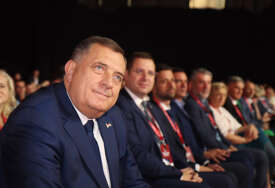 JEDNOGLASNA ODLUKA Milorad Dodik reizabran za predsjednika stranke SNSD