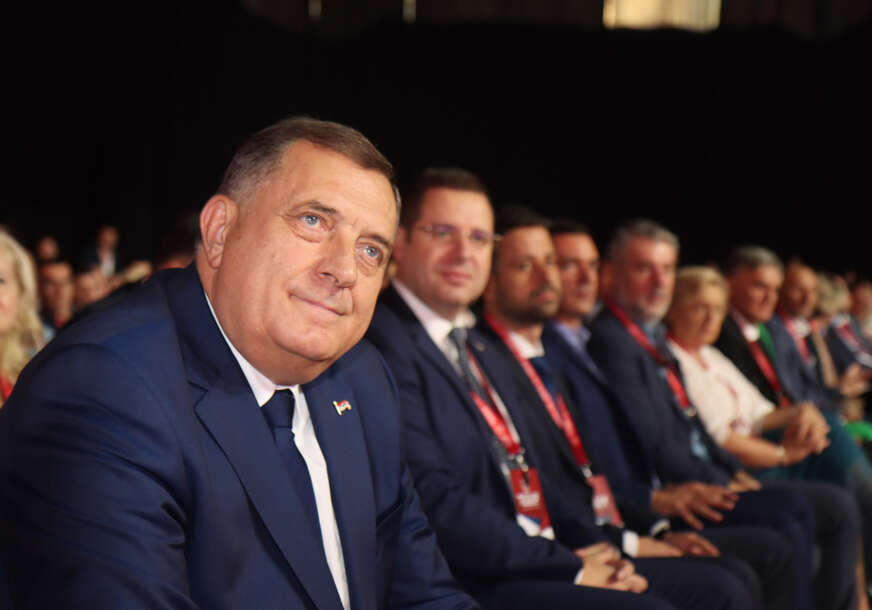 Dodik nakon Sabora “Dali ste mi snagu da se i dalje borim za Srpsku”