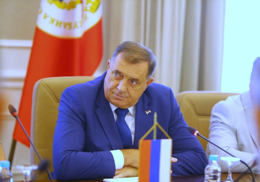 "Da nije tragično bilo bi komično" Oglasio se Dodik nakon što je Mandić optužio njegovog savjetnika za napad