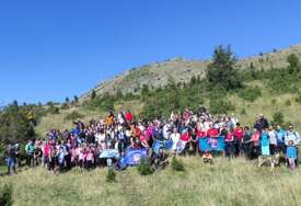 OKUPILI I DJECU Na planinarskom sletu na Trebeviću oko 250 učesnika