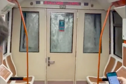Dramatični snimci nevremena u Španiji: Voda prodrla u metro, putnici u panici (VIDEO)