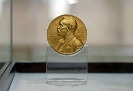 Dodijeljena Nobelova nagrada za hemiju: Trojica naučnika nagrađena za otkriće kvantnih tačaka