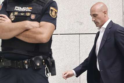 PRIJETI MU ZATVOR Fudbalerke svjedočile u istrazi protiv bivšeg predsjednika FS Španije