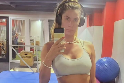 "KRENULA SAM JAKO" Ana Ćurčić pokazala kako vježba u teretani, utegla se u helanke i top majicu (FOTO)