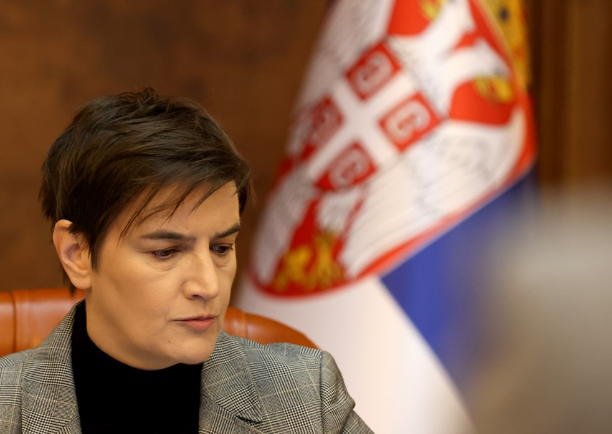(FOTO) Premijerka Brnabić oštro odgovorila glumcu Draganu Bjelogrliću "Dokle ćete da nazivate svoj narod i svoju zemlju zvjerinjakom"
