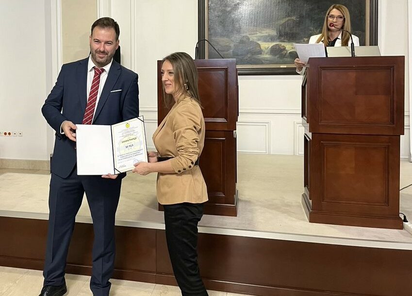 Dodjela zahvalnice_Agencija za bezbjednost i Mtel