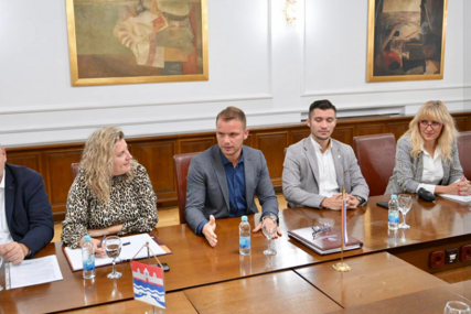 Draško Stanivuković na sastanku sa preduzetnicima iz Gajeve ulice