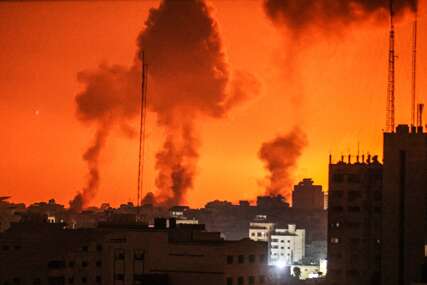 (FOTO) GAZA U PLAMENU Izrael granatirao bolnice, džamije i civile