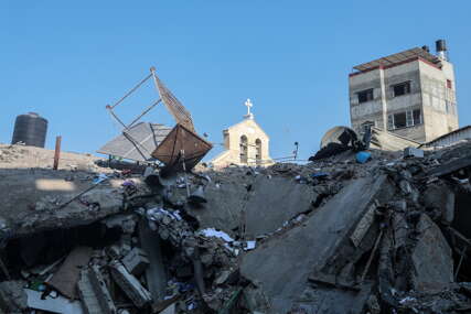 (FOTO) Veći broj ljudi ispod ruševina: U napadu oštećena crkva iz 5. vijeka, najstarija pravoslavna svetinja u Gazi