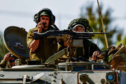 (VIDEO, FOTO) PREKINUT GLAVNI PUT Izraelski tenkovi ušli u predgrađe Gaze, vojska najavila novu eskalaciju