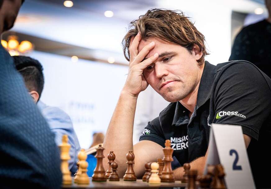 Magnus Karlsen za šahovskom tablom